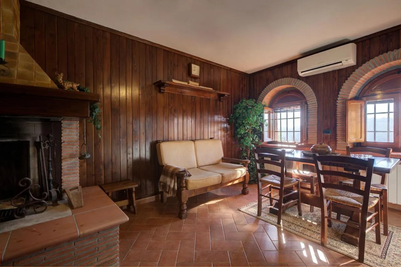 Collealceppo-Residenza La Foresteria- Piscina Panoramica, 13 Km. Dal Mare Montemagno  Apartment Montemagno (Lucca)