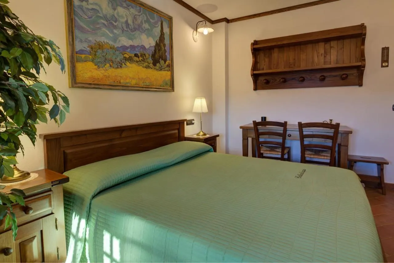 Apartment Collealceppo-Residenza La Foresteria- Piscina Panoramica, 13 Km. Dal Mare Montemagno