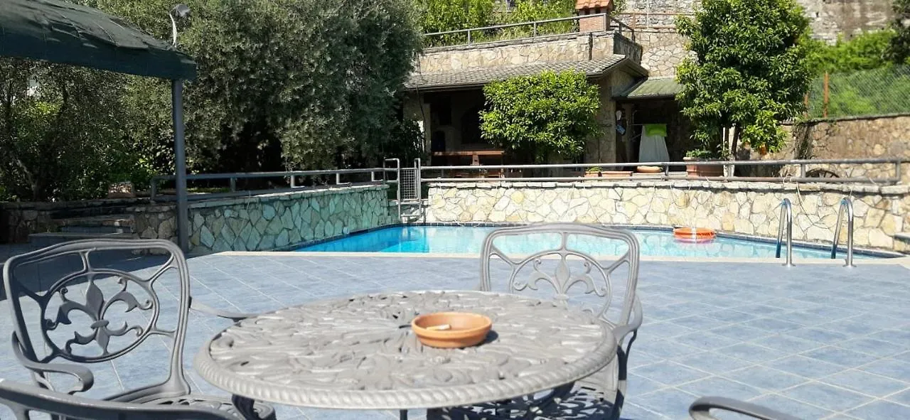 Apartment Collealceppo-Residenza La Foresteria- Piscina Panoramica, 13 Km. Dal Mare Montemagno